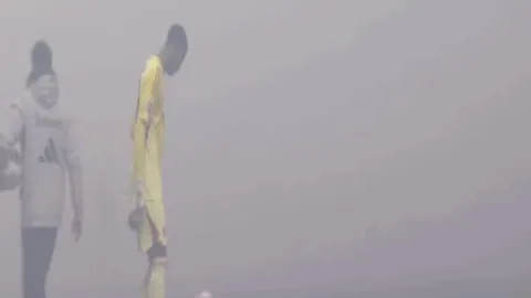 乔治爵士独揽30分，主场力克火箭